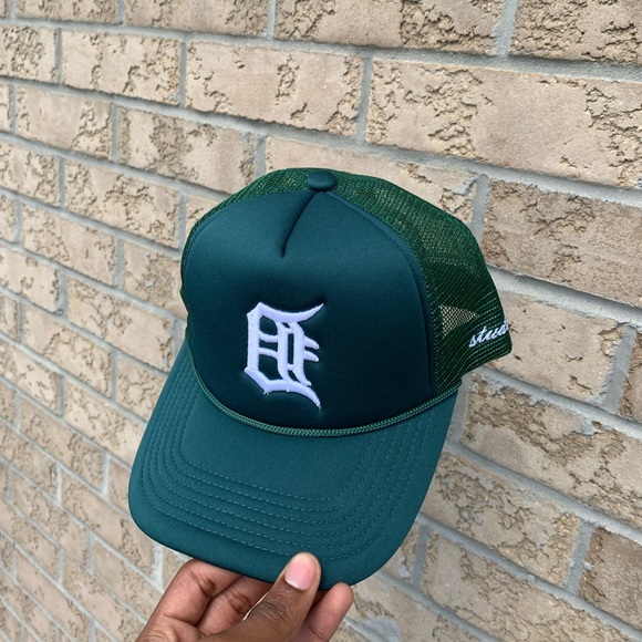 Green Detroit Tigers Trucker Hat - Picture 1 of 3
